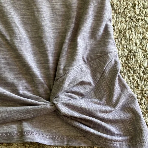 Apana Women's Yoga Sleeveless Top Size medium With A Knot In Front - Picture 2 of 5